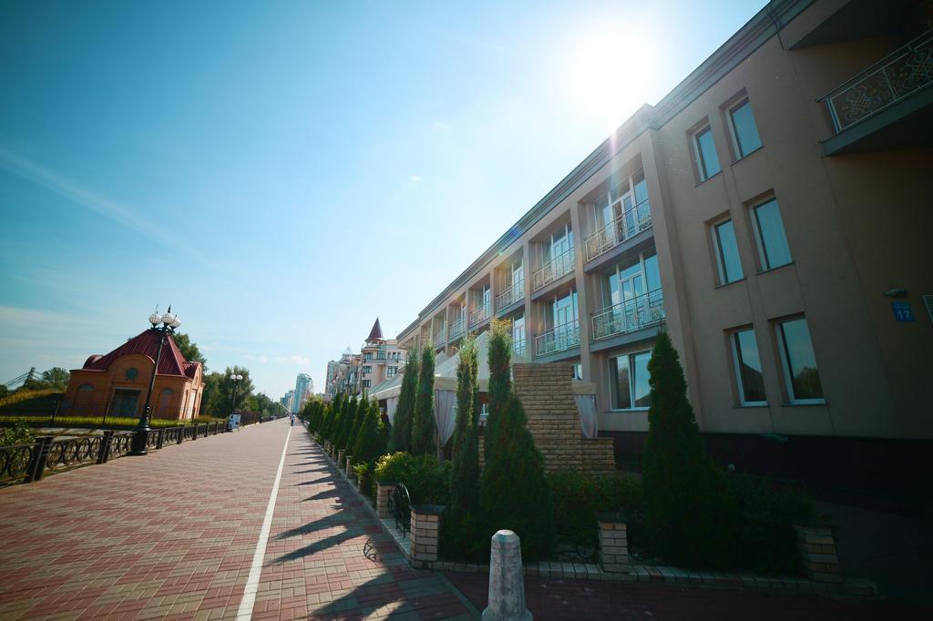Visak Hotel Kiev Bagian luar foto
